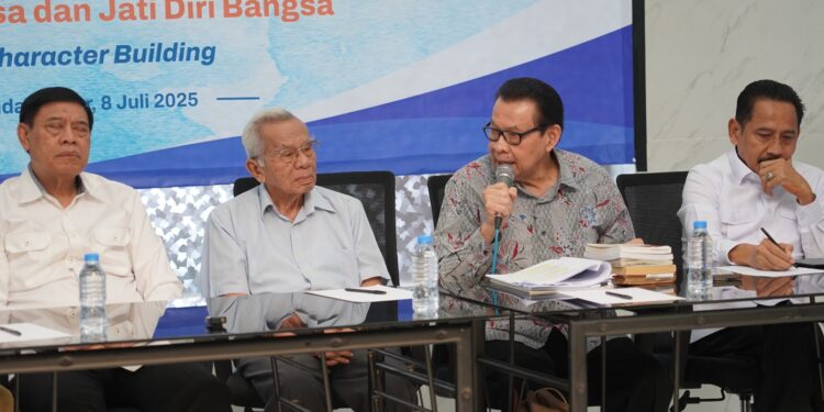 Waspadai Distorsi Sejarah Baru