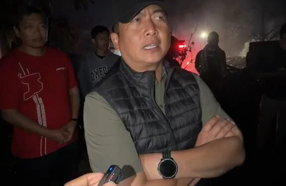 Gubernur Iqbal Turun Langsung Tangani Kebakaran Desa Adat Sade, Pastikan Keselamatan dan Pemulihan Warga