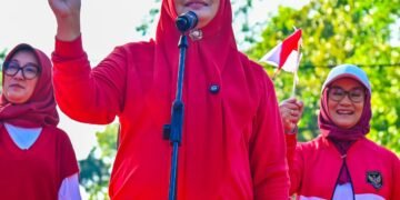 Semarak HUT ke-81 RI, NTB Bagikan Bendera Merah Putih untuk Perkuat Nasionalisme